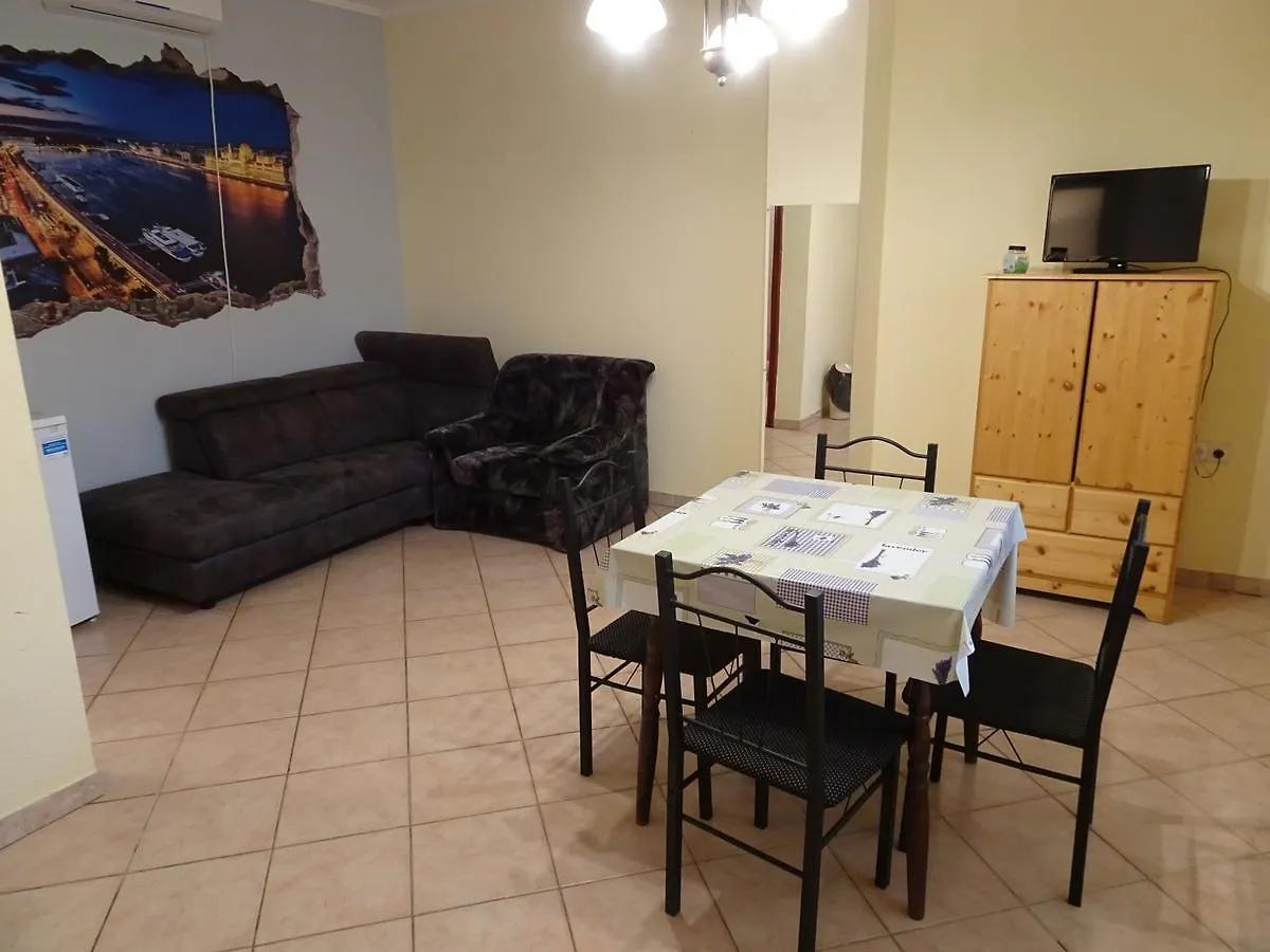 דירות וסס Apartman116 Airport הונגריה